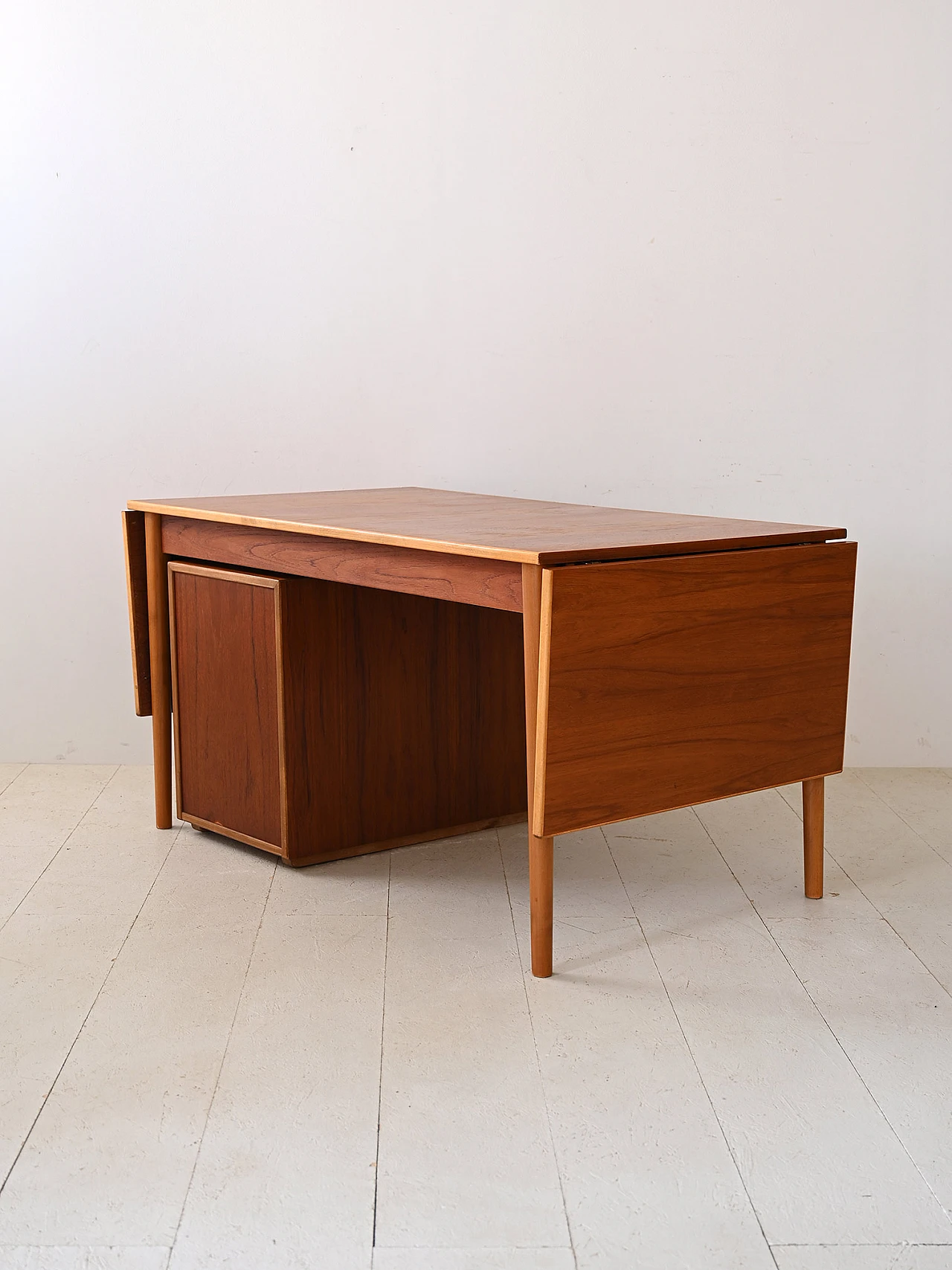 Extendable teak desk by Nils Jonsson, 1960s 8