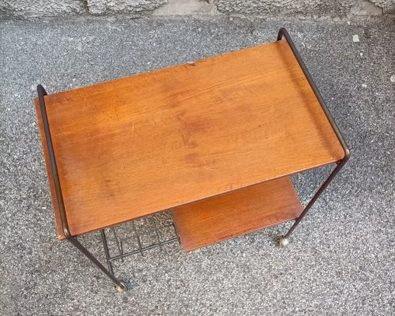 Carrello portariviste in ferro e legno, anni '60 2