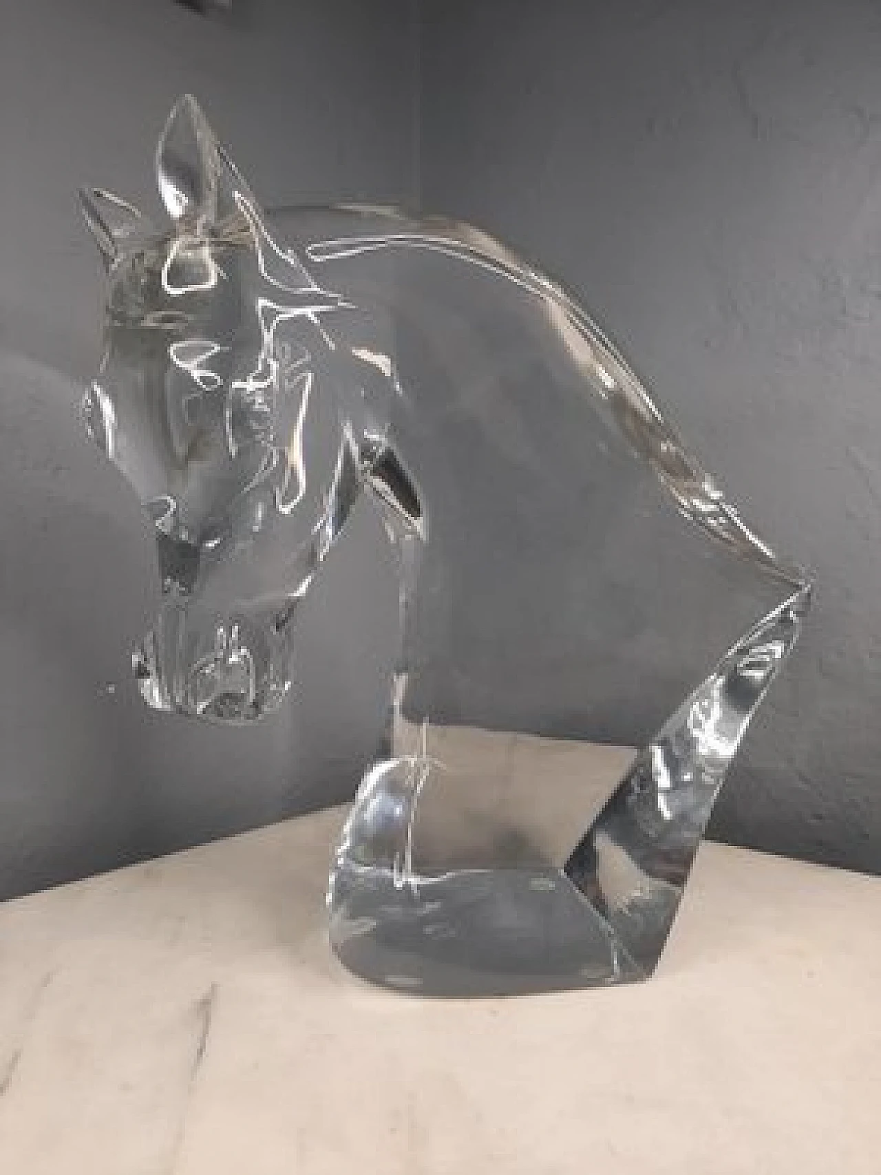 Scultura in cristallo di Lalique per la regina Elisabetta II, anni '60 7