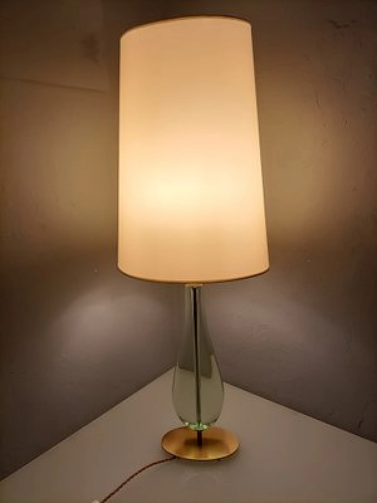 Lampada da tavolo in ottone di M. Ingrand per Fontana Arte, anni '50 7