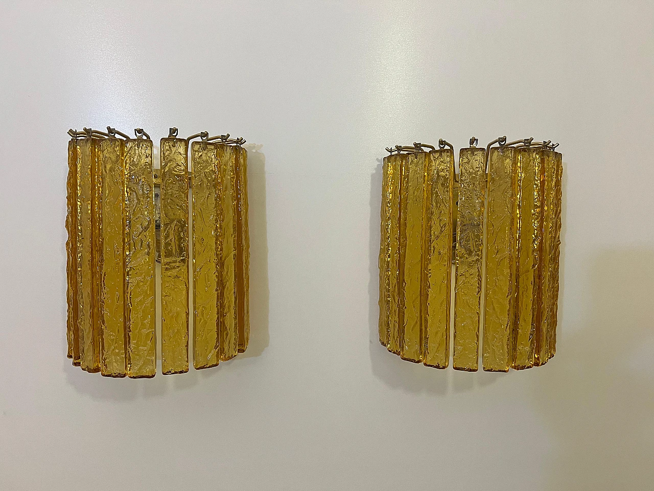 Pair of Murano glass wall lamps, 1970s 8