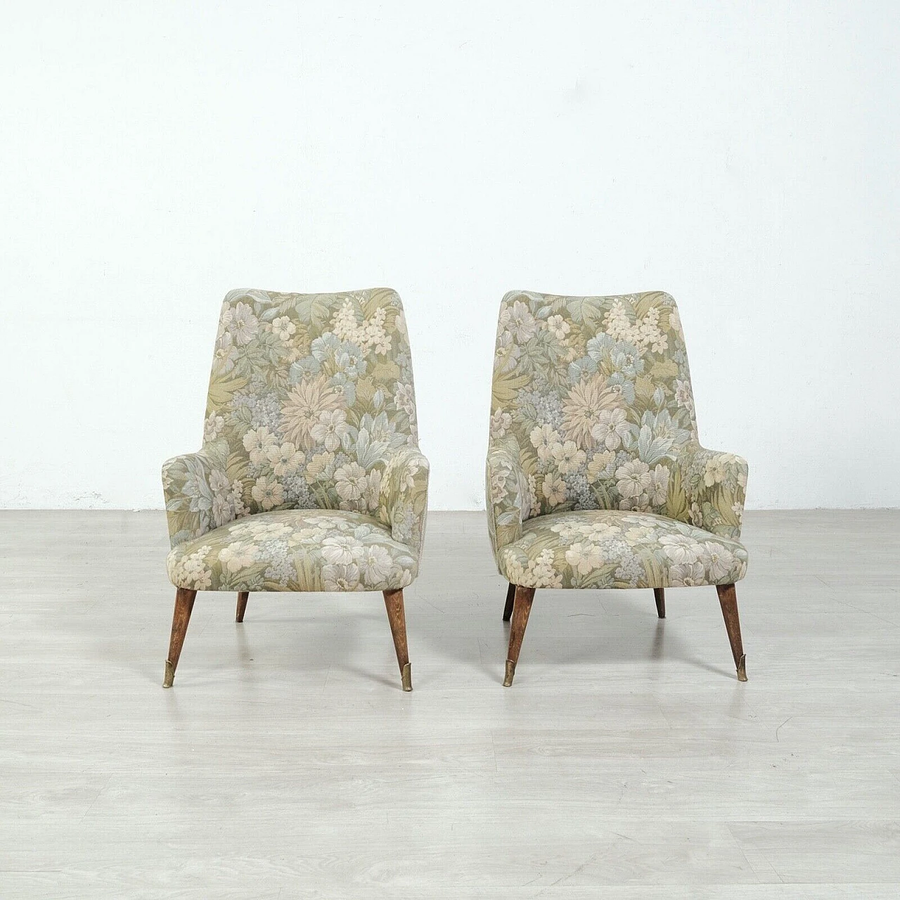 Pair of wood and floral fabric armchairs, 1950s 5