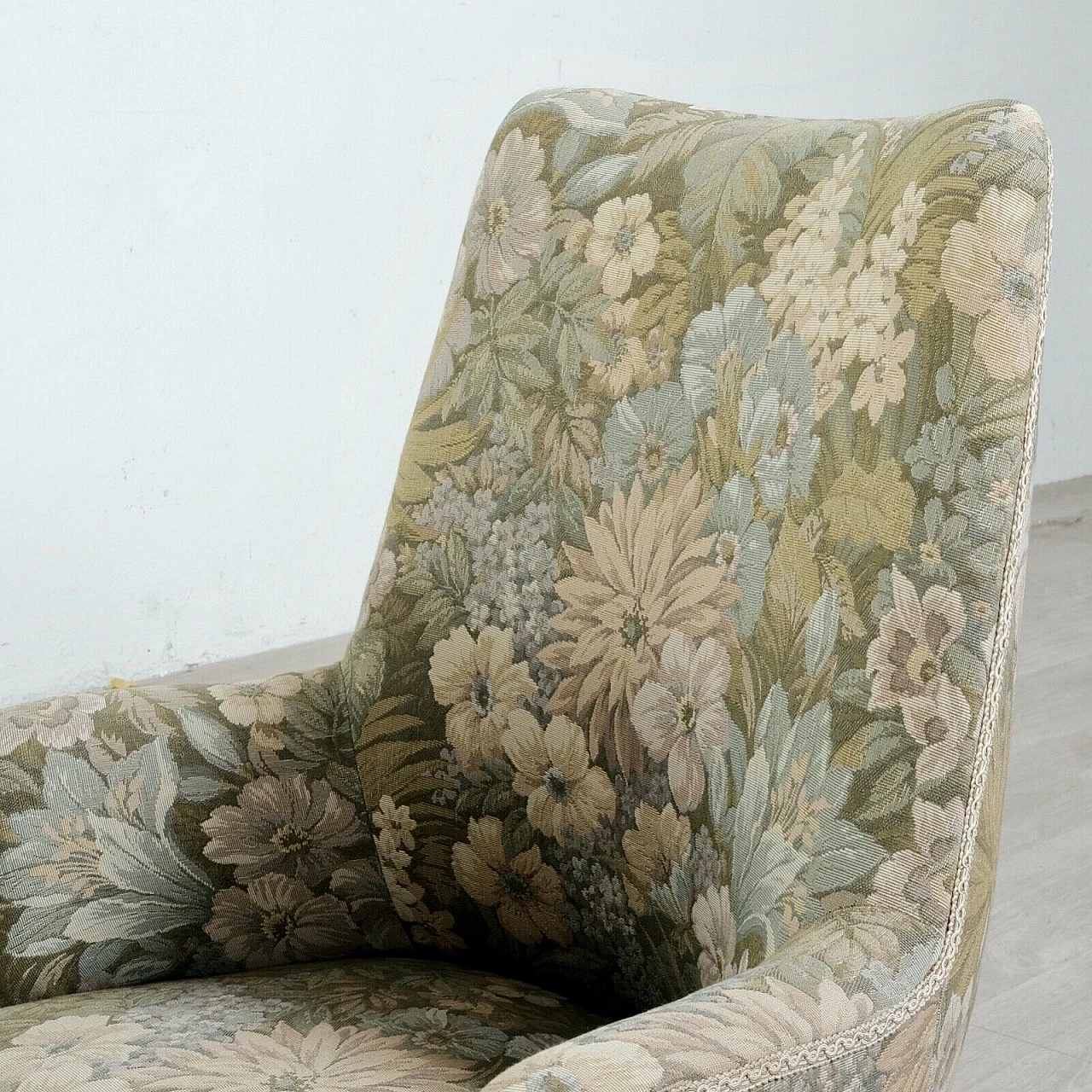 Pair of wood and floral fabric armchairs, 1950s 16