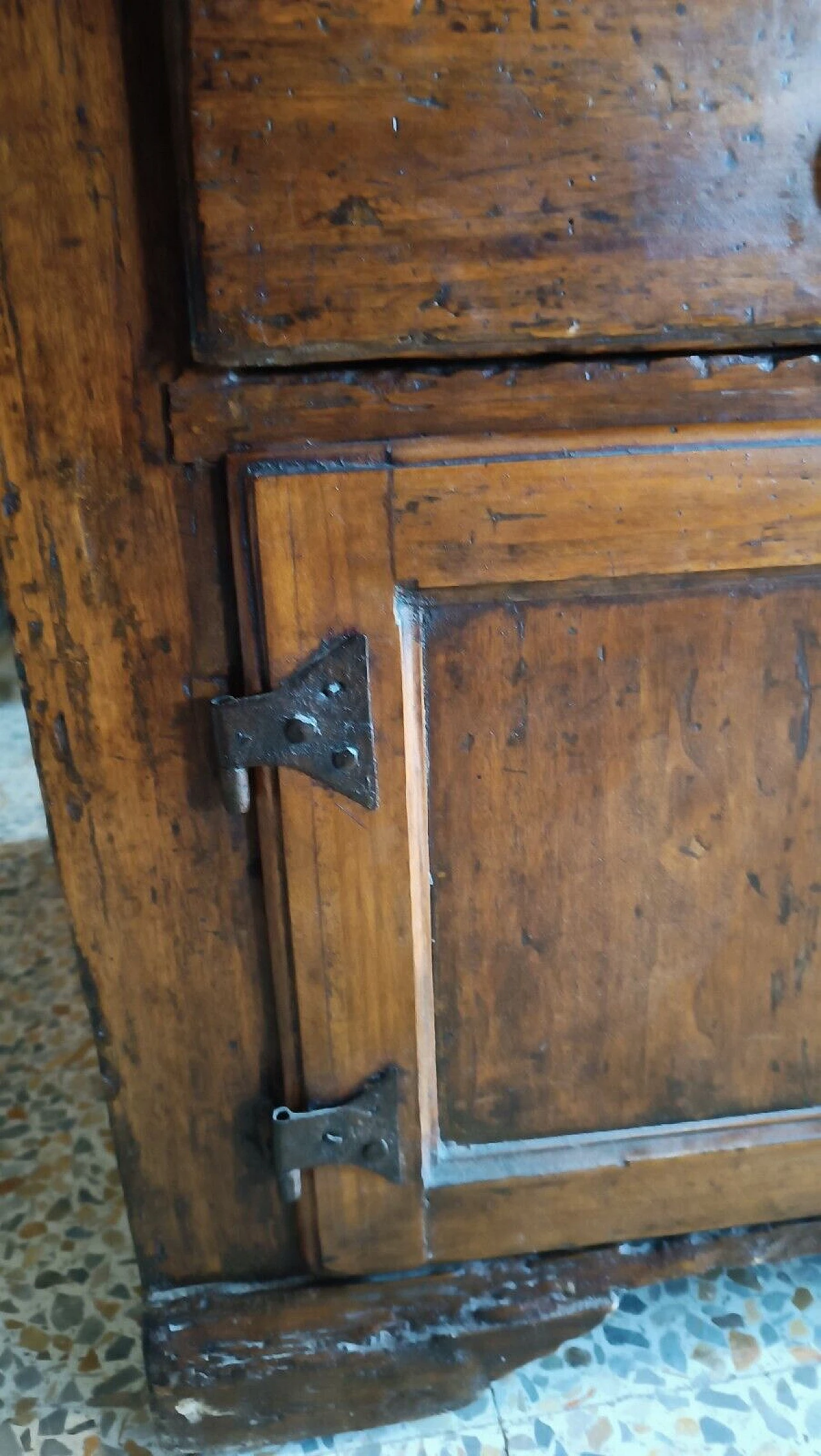 Tuscan poplar cupboard, first half of the 19th century 5