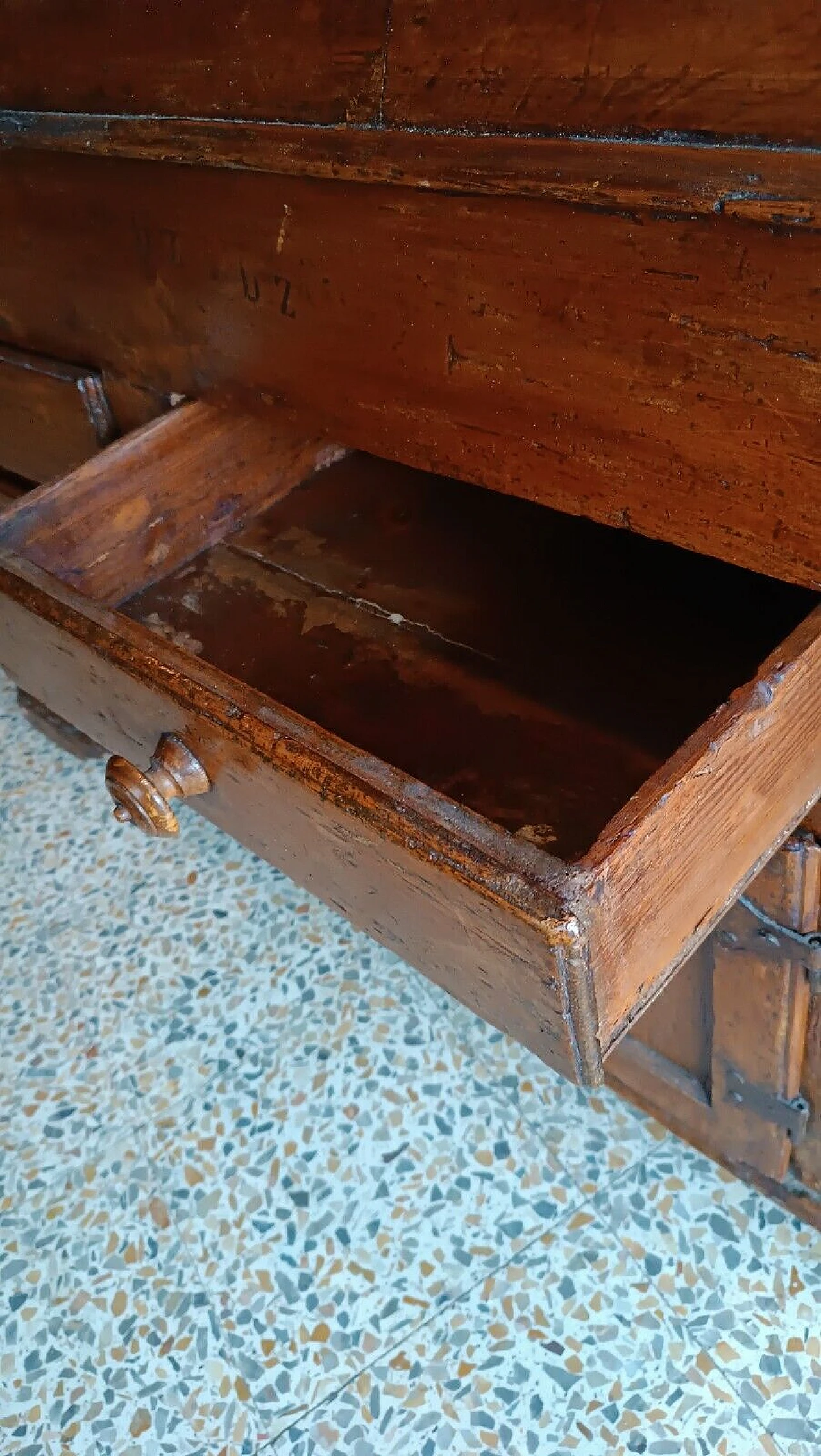 Tuscan poplar cupboard, first half of the 19th century 7