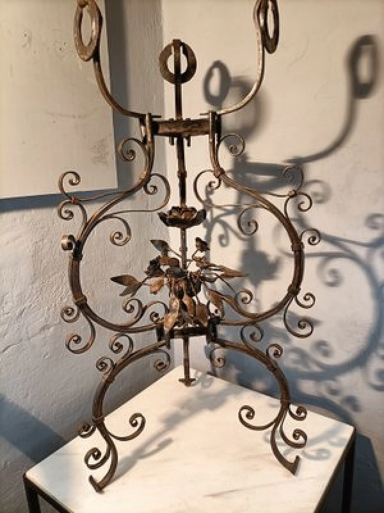 Wrought iron vase holder by A. Mazzucotelli, early 20th century 3