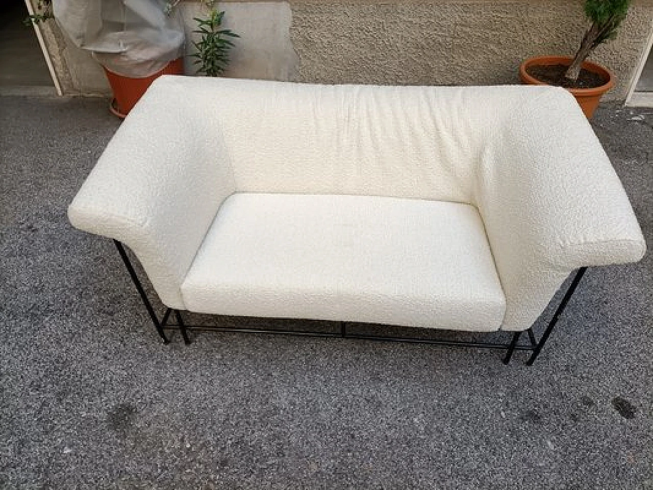 Siglo sofa in iron and bouclé fabric by Francesco Soro for ICF, 1970s 2