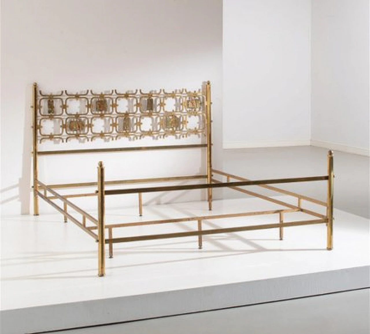 Double bed in brass by Borsani and Pomodoto for ABV, 1950s 1
