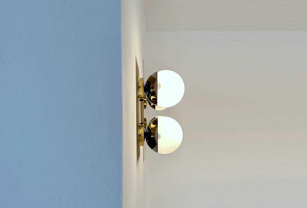 Double sphere glass wall light with brass plate 7