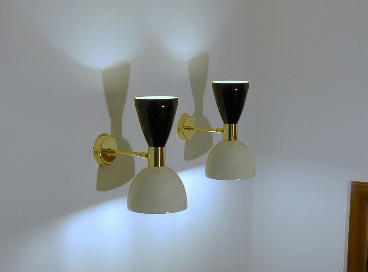 Wall light with black and white double cone lampshade 6