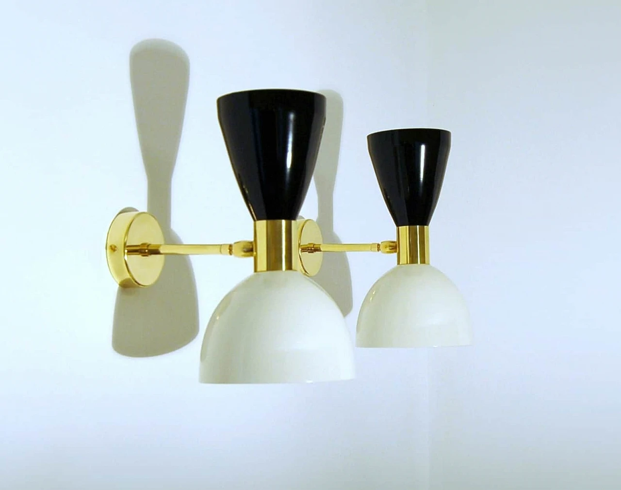 Wall light with black and white double cone lampshade 9