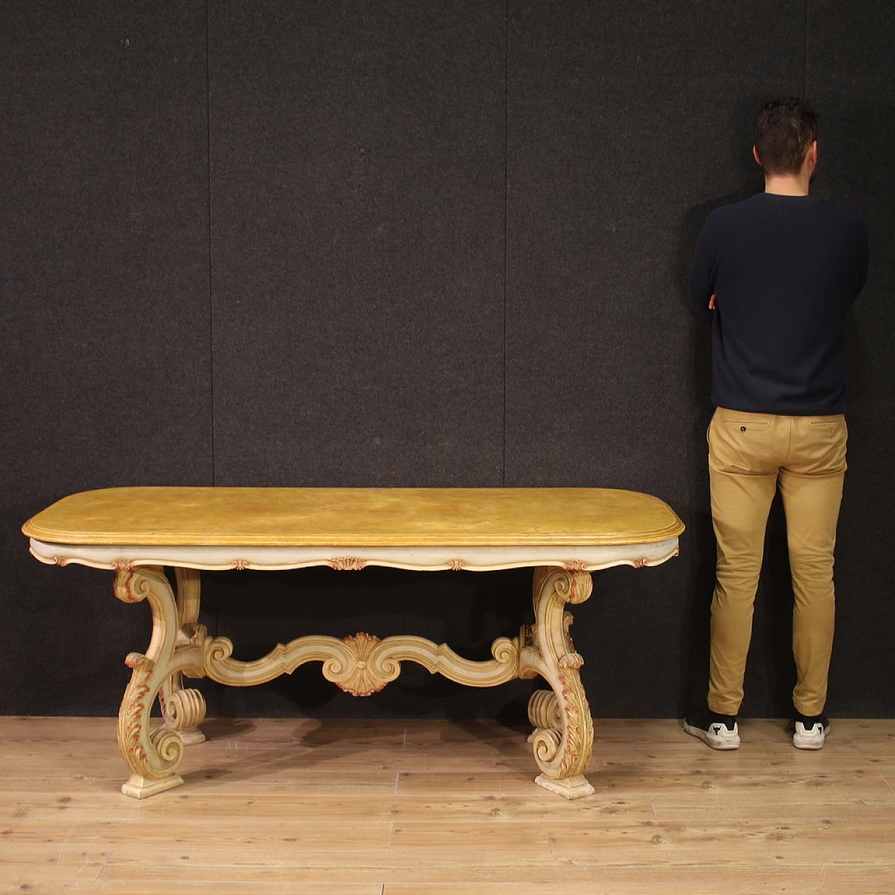 Venetian style lacquered and painted wood table, 1960s 3