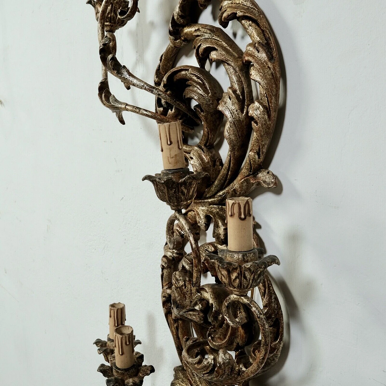 Six-light wall sconce in gilded carved wood, 1950s 4