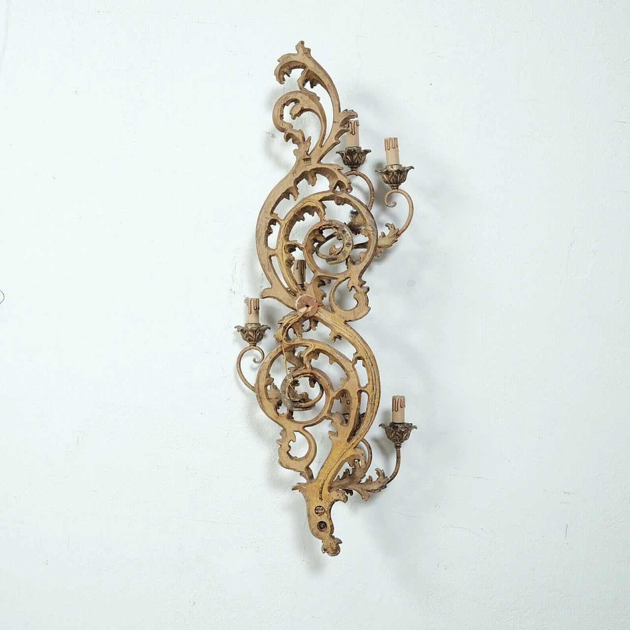 Six-light wall sconce in gilded carved wood, 1950s 11