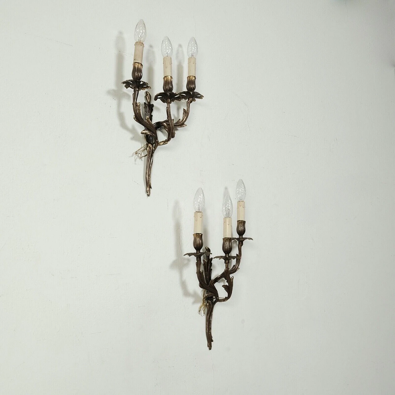 Pair of three-light metal alloy wall lights, 1950s 3