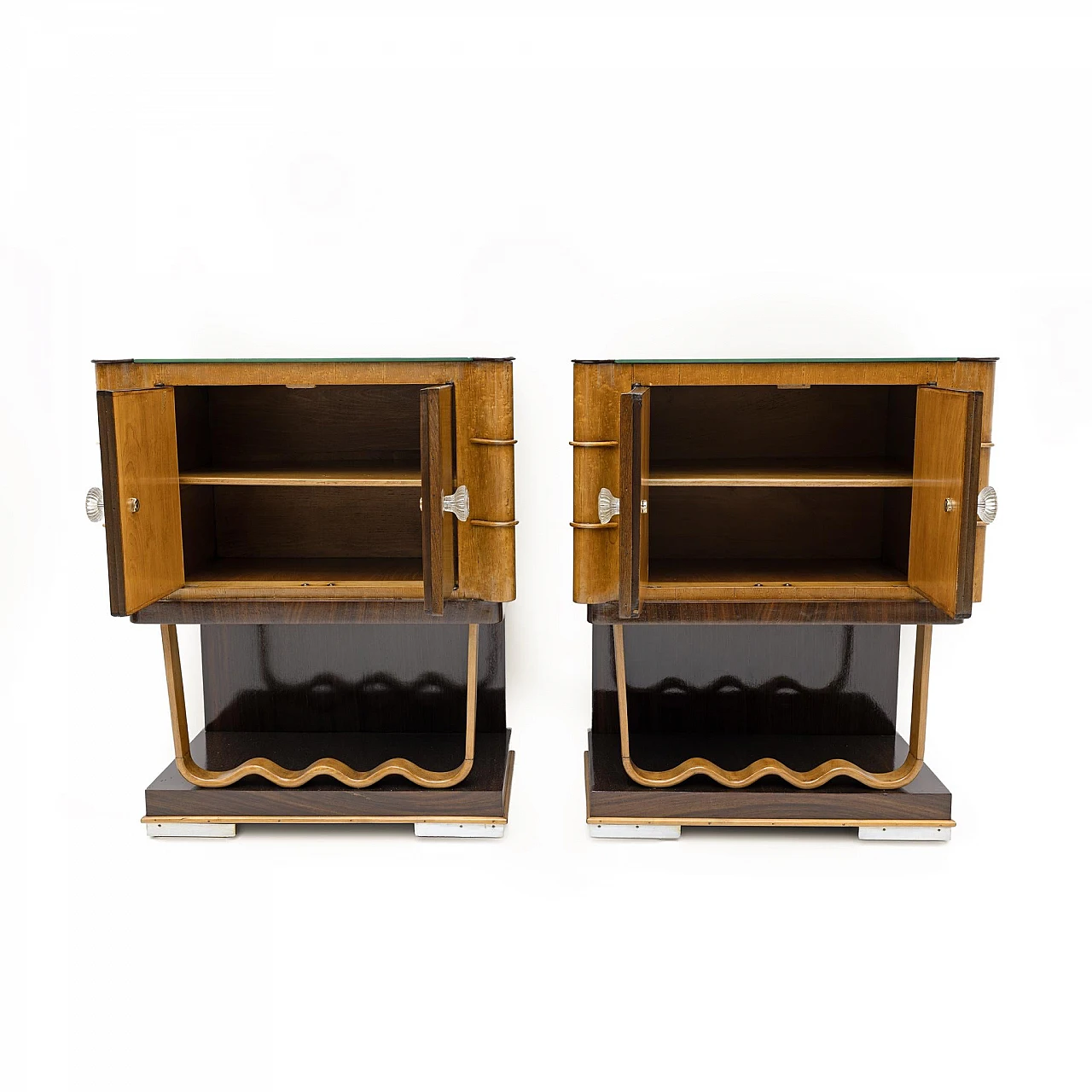 Pair of walnut bedside tables by Osvaldo Borsani, 1930s 7