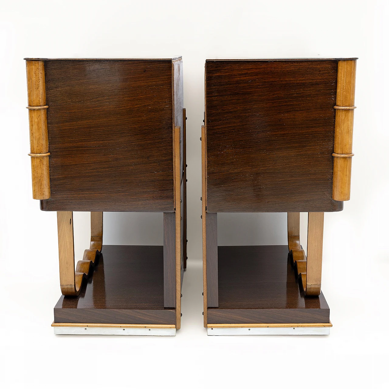 Pair of walnut bedside tables by Osvaldo Borsani, 1930s 8