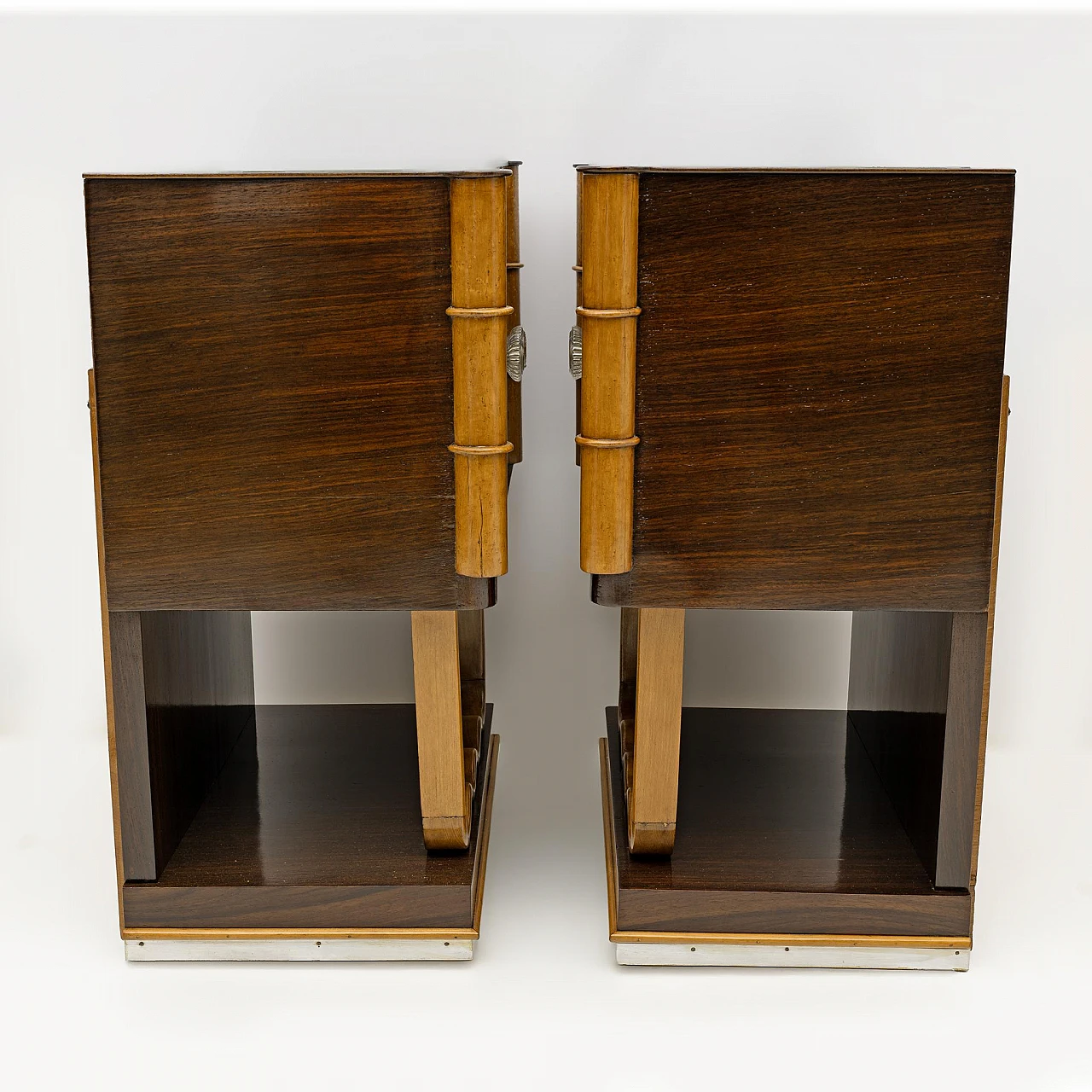 Pair of walnut bedside tables by Osvaldo Borsani, 1930s 9