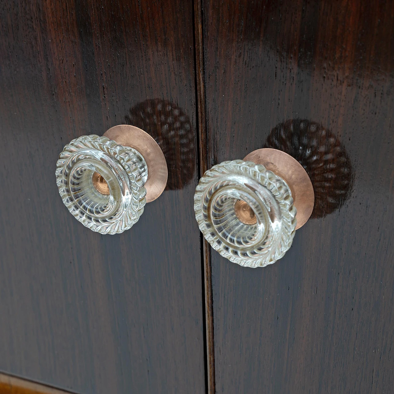 Pair of walnut bedside tables by Osvaldo Borsani, 1930s 10