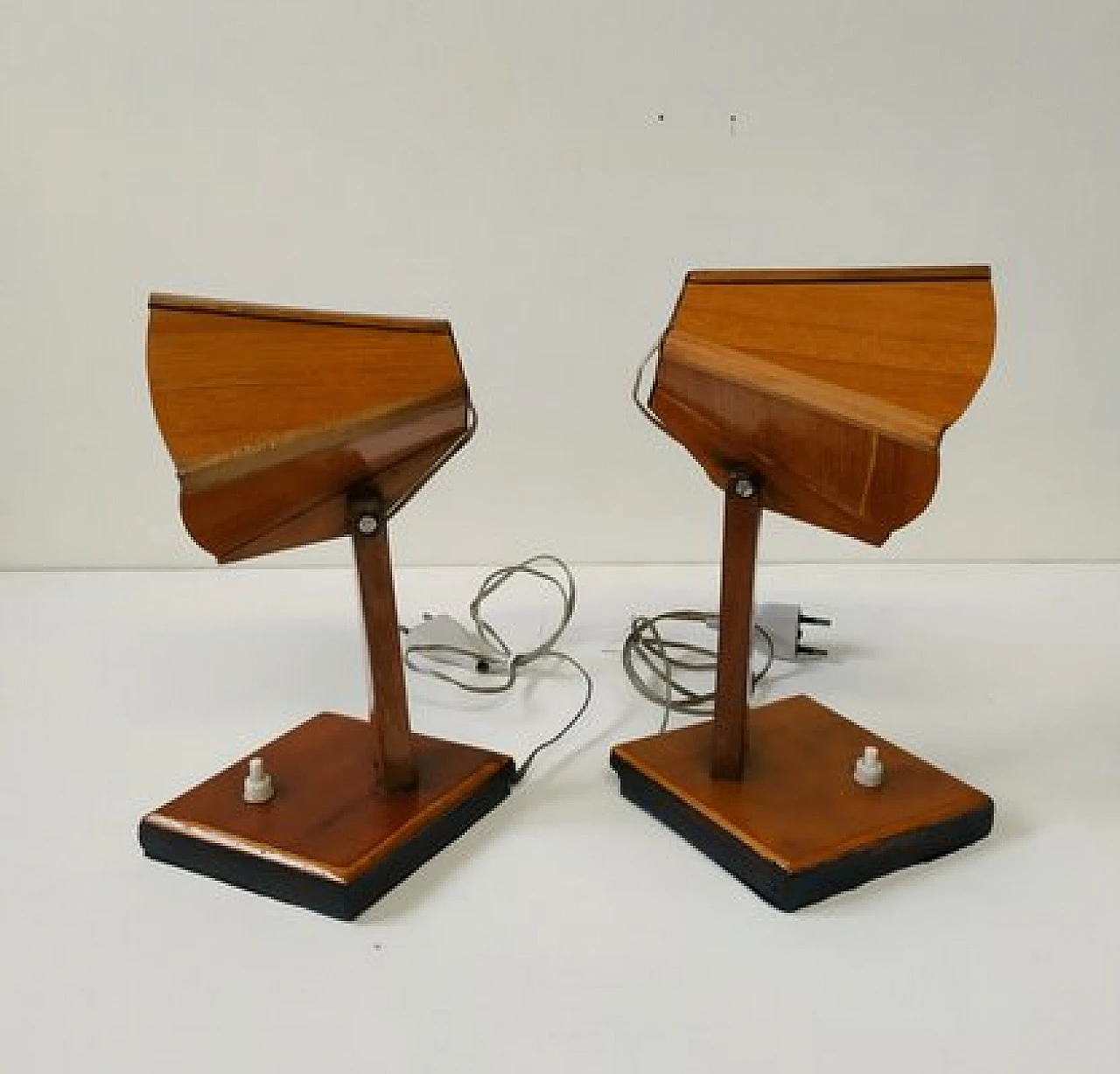 Pair of wooden table lamps, 1950s 5