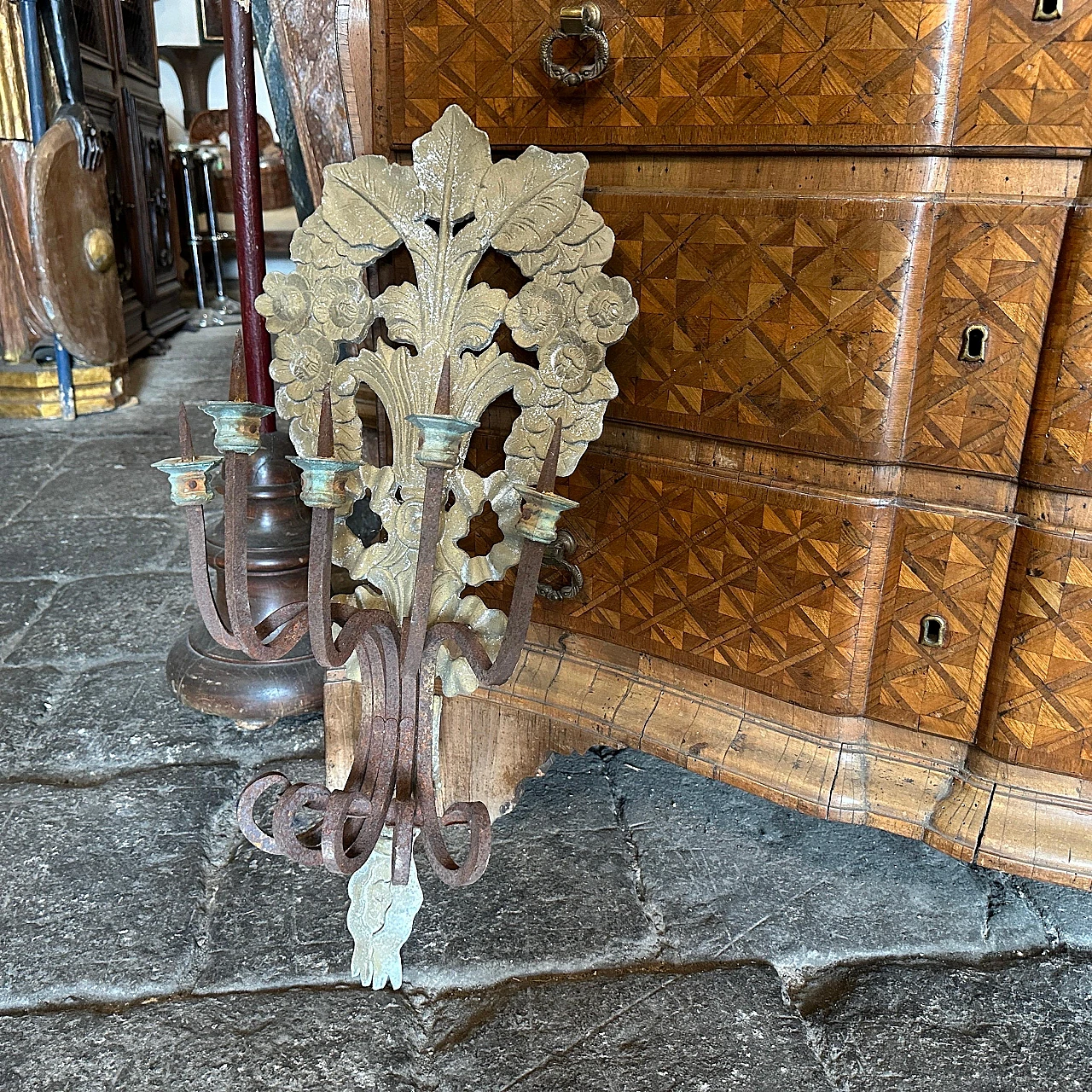 Art Nouveau iron and wood wall sconce, early 20th century 5