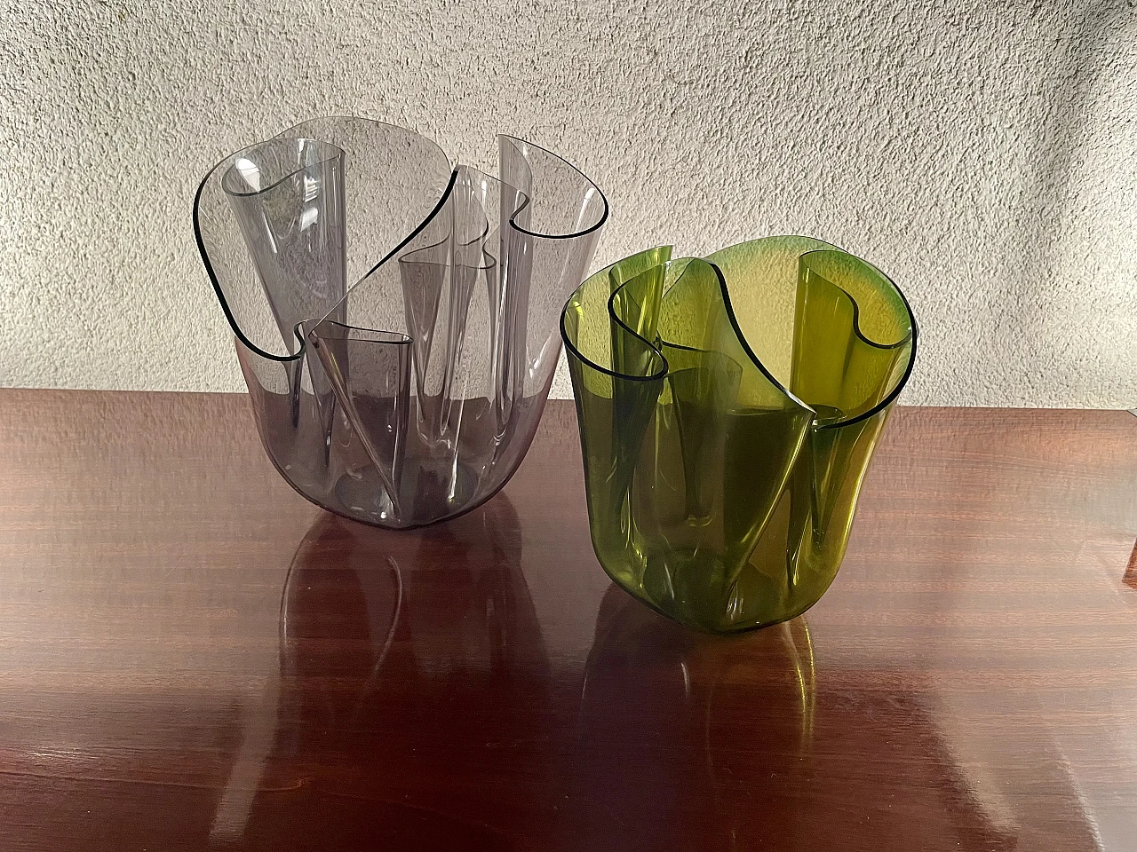 Pair of Fazzoletto vases by Luigi Massoni for Guzzini, 1960s 1