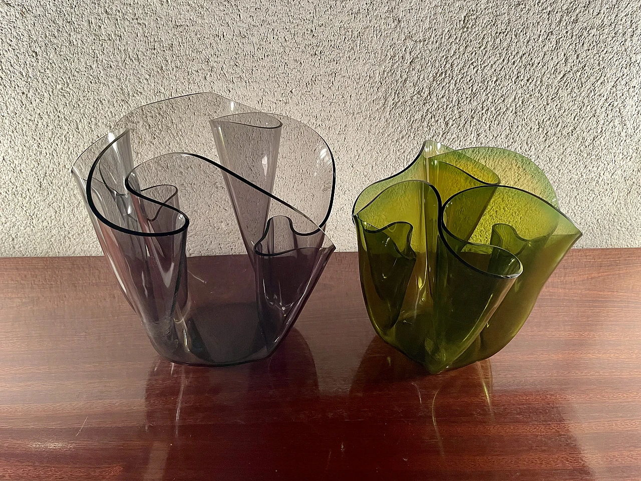 Pair of Fazzoletto vases by Luigi Massoni for Guzzini, 1960s 3