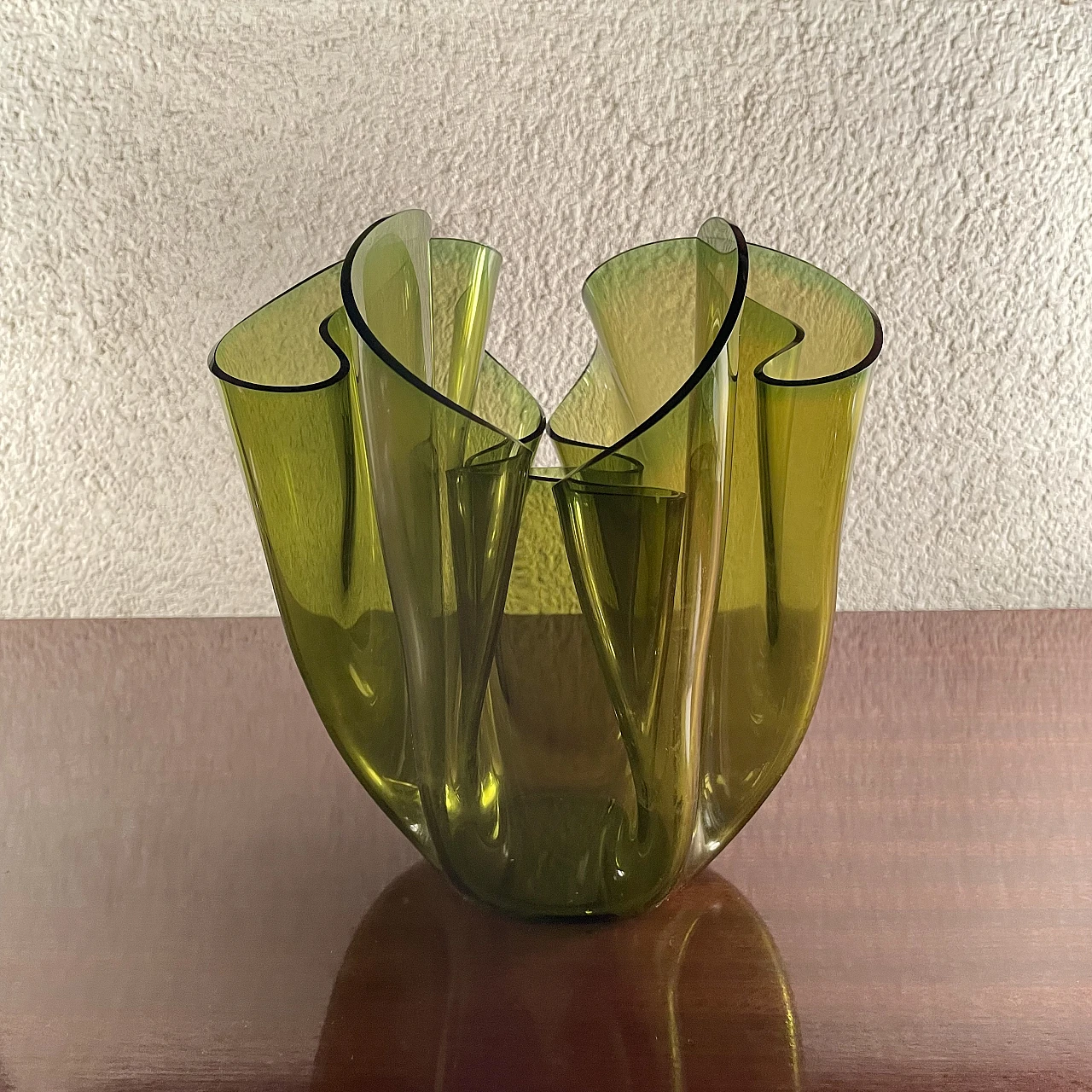 Pair of Fazzoletto vases by Luigi Massoni for Guzzini, 1960s 5