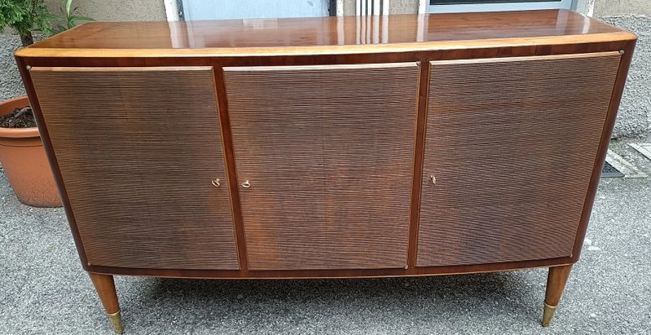 Wooden & brass sideboard with 3 hinged doors by Paolo Buffa, 1940s 1