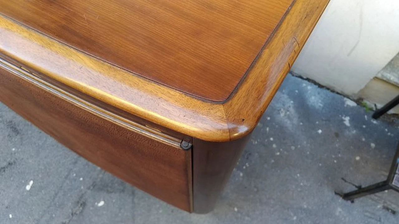 Credenza in legno ed ottone con ante a battenti di P. Buffa, anni '40 17