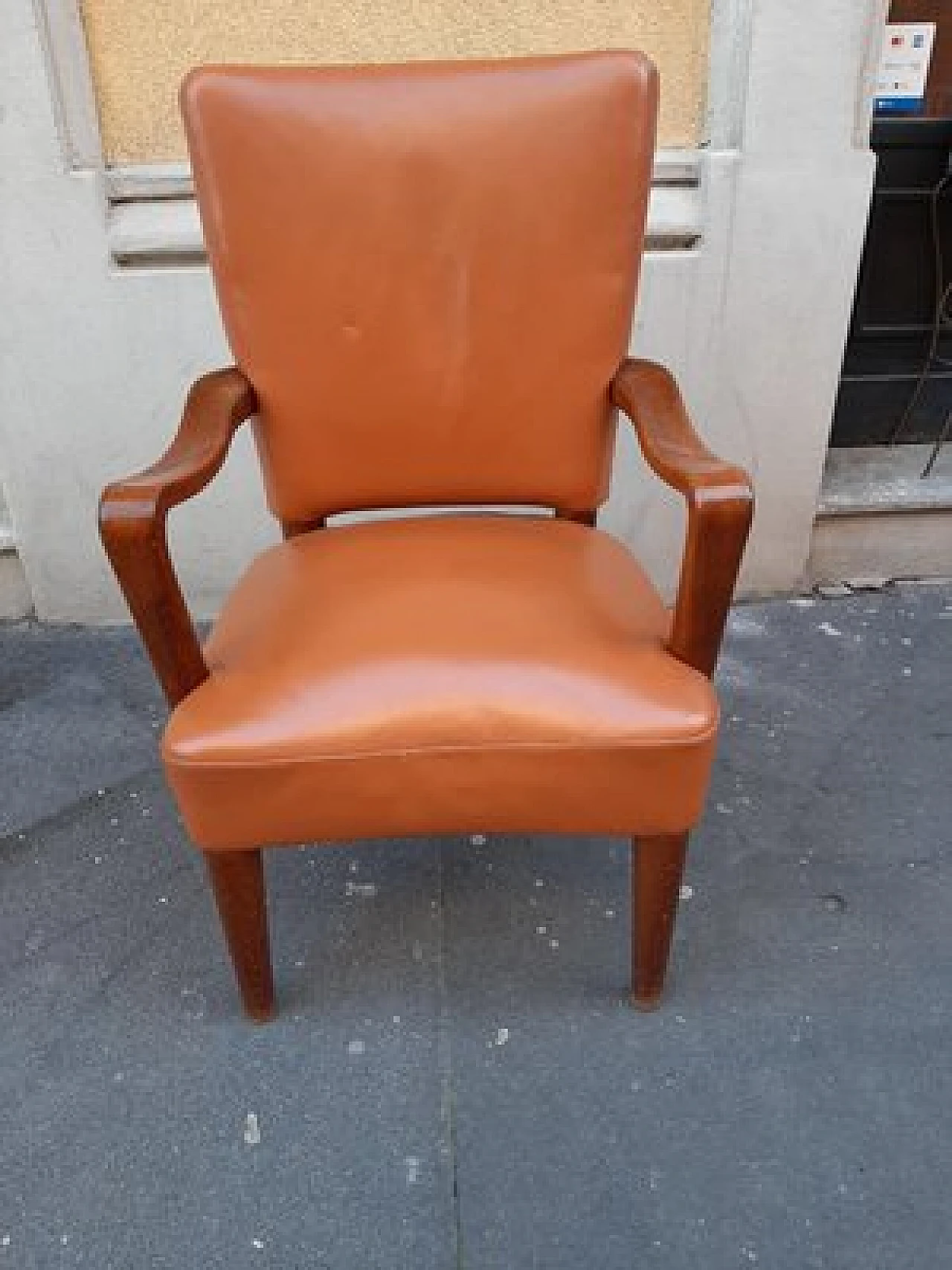 Wood & leather armchair by O. Borsani for Atelier Borsani, 1930s 4