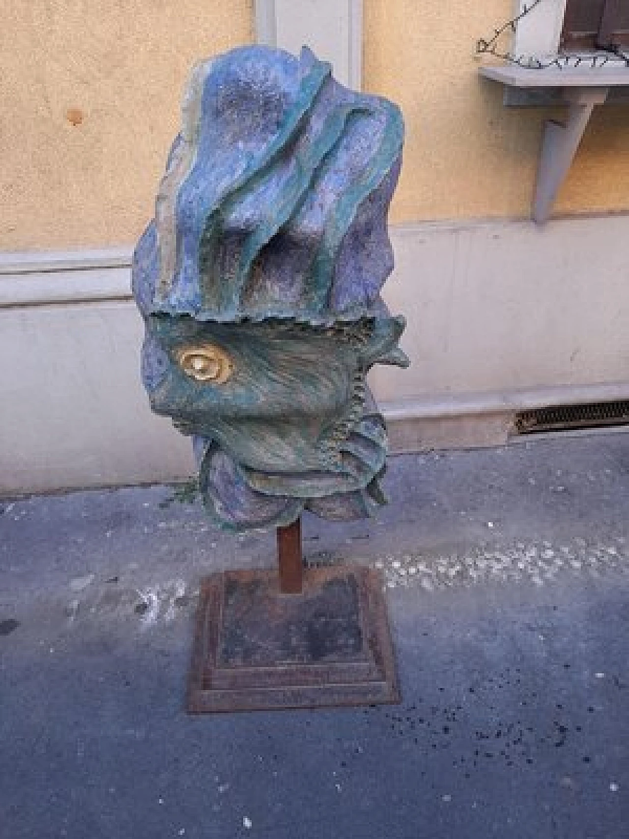 Pesce in gres policromo su struttura in ferro, scultura, anni '50 15