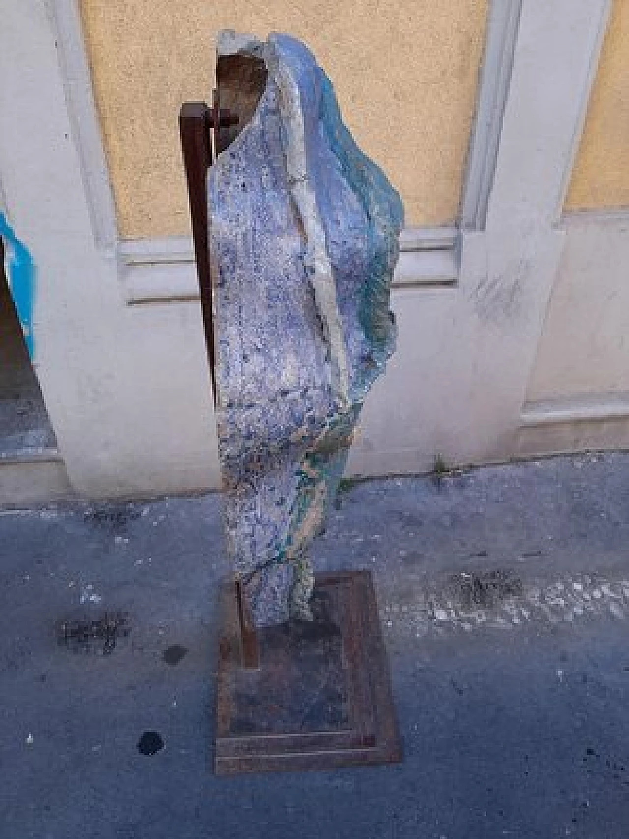 Pesce in gres policromo su struttura in ferro, scultura, anni '50 16