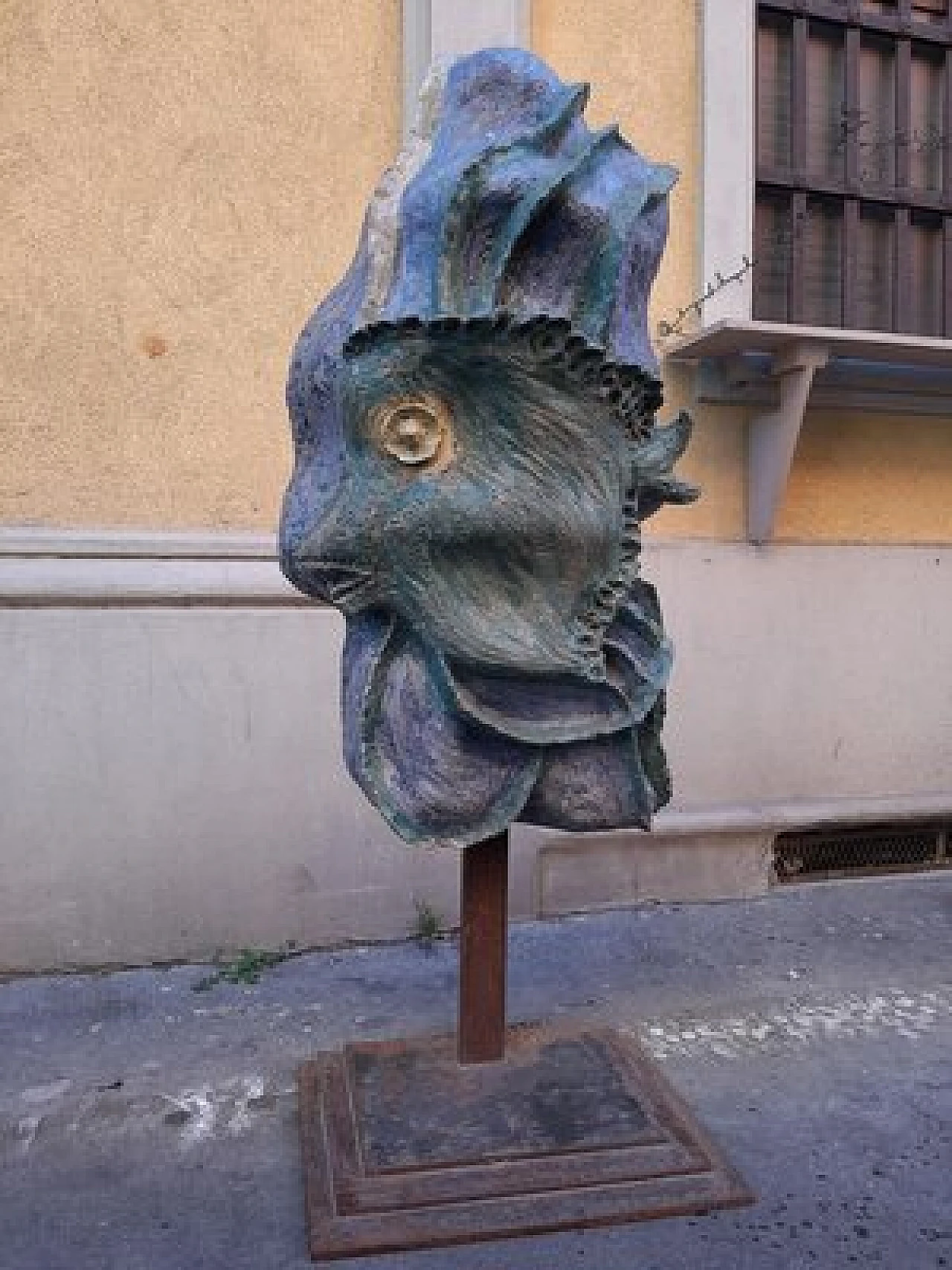 Pesce in gres policromo su struttura in ferro, scultura, anni '50 21