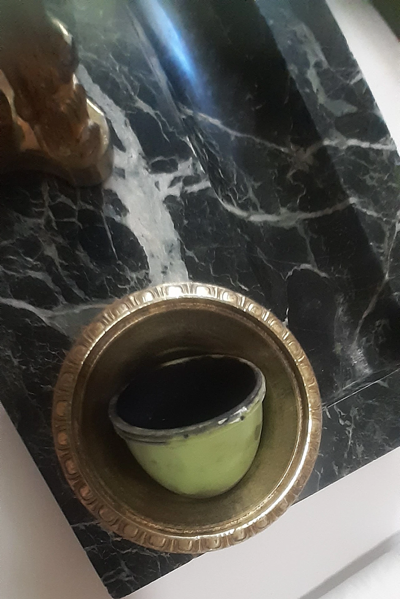 Green marble and brass inkwell, mid-19th century 9