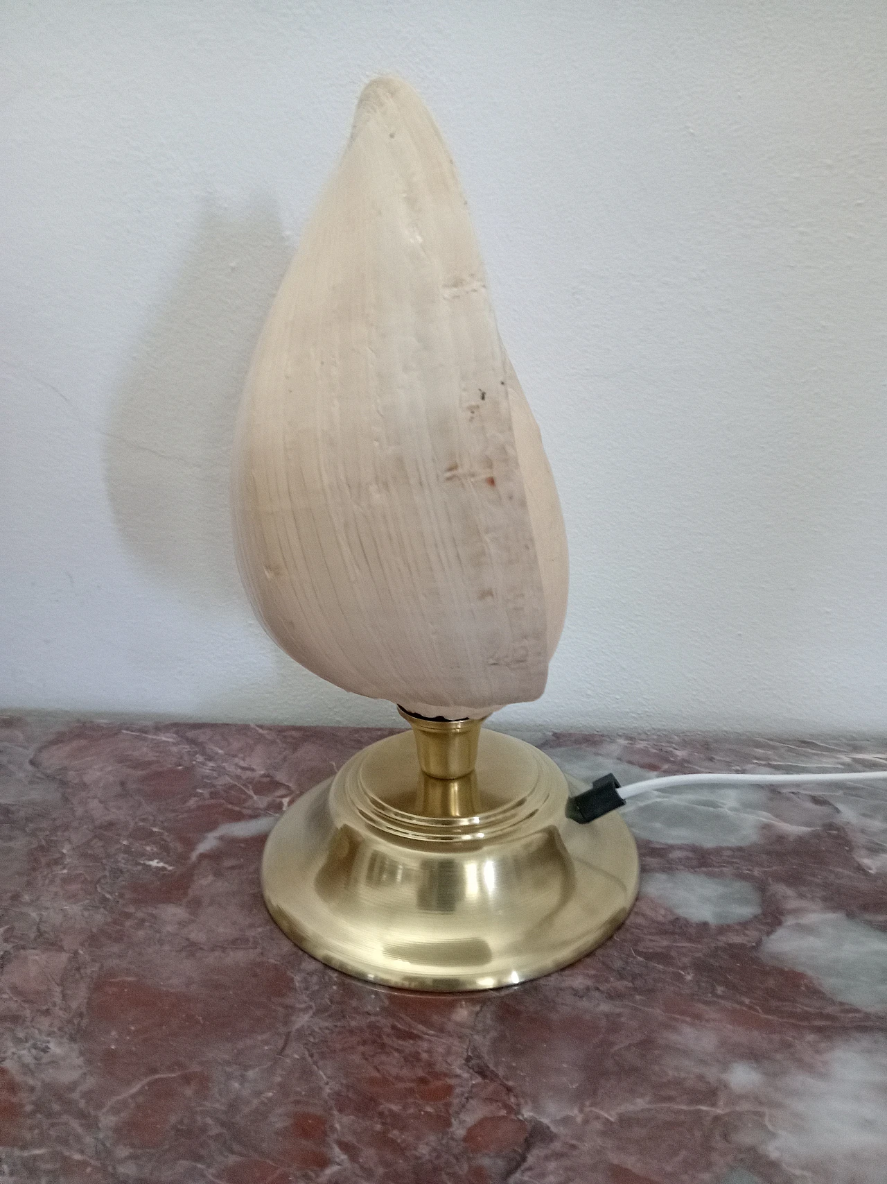 Pair of brass table lamps with shells, 1980s 2