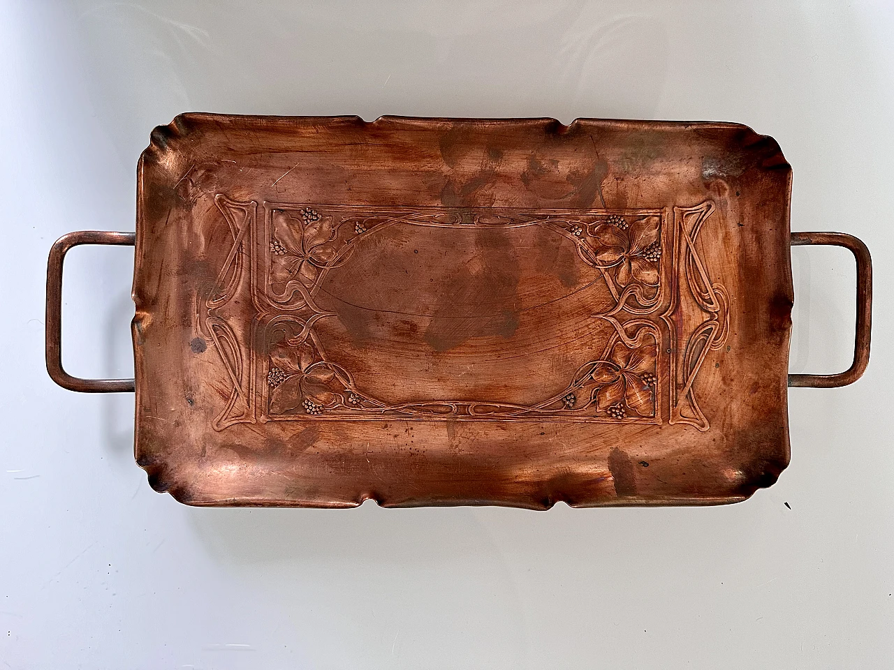 Art Nouveau copper serving tray, 1910 1