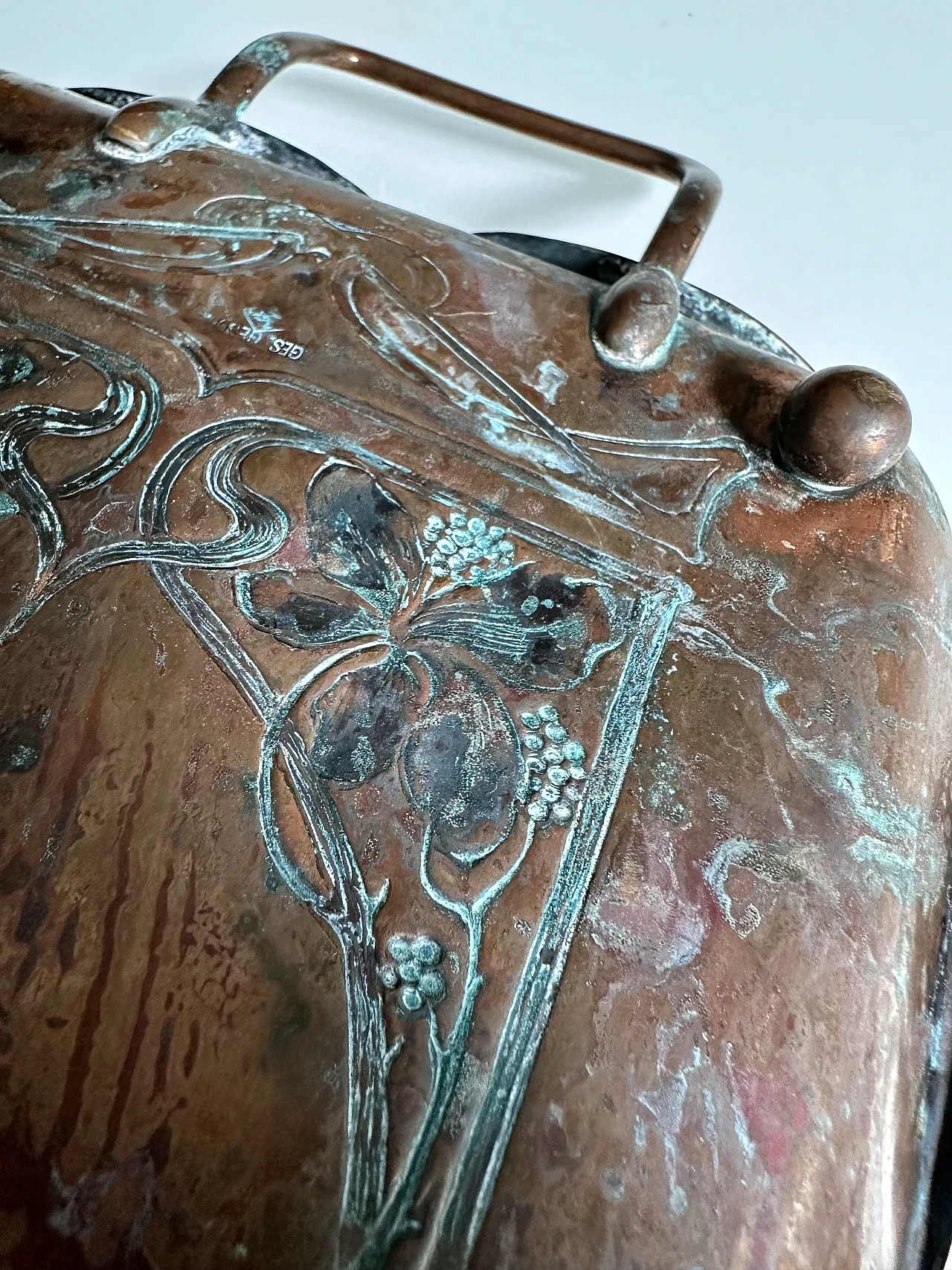 Art Nouveau copper serving tray, 1910 3