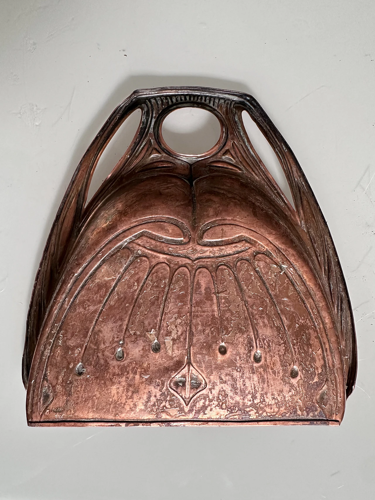 Art Nouveau copper crumb tray with brush, early 20th century 7