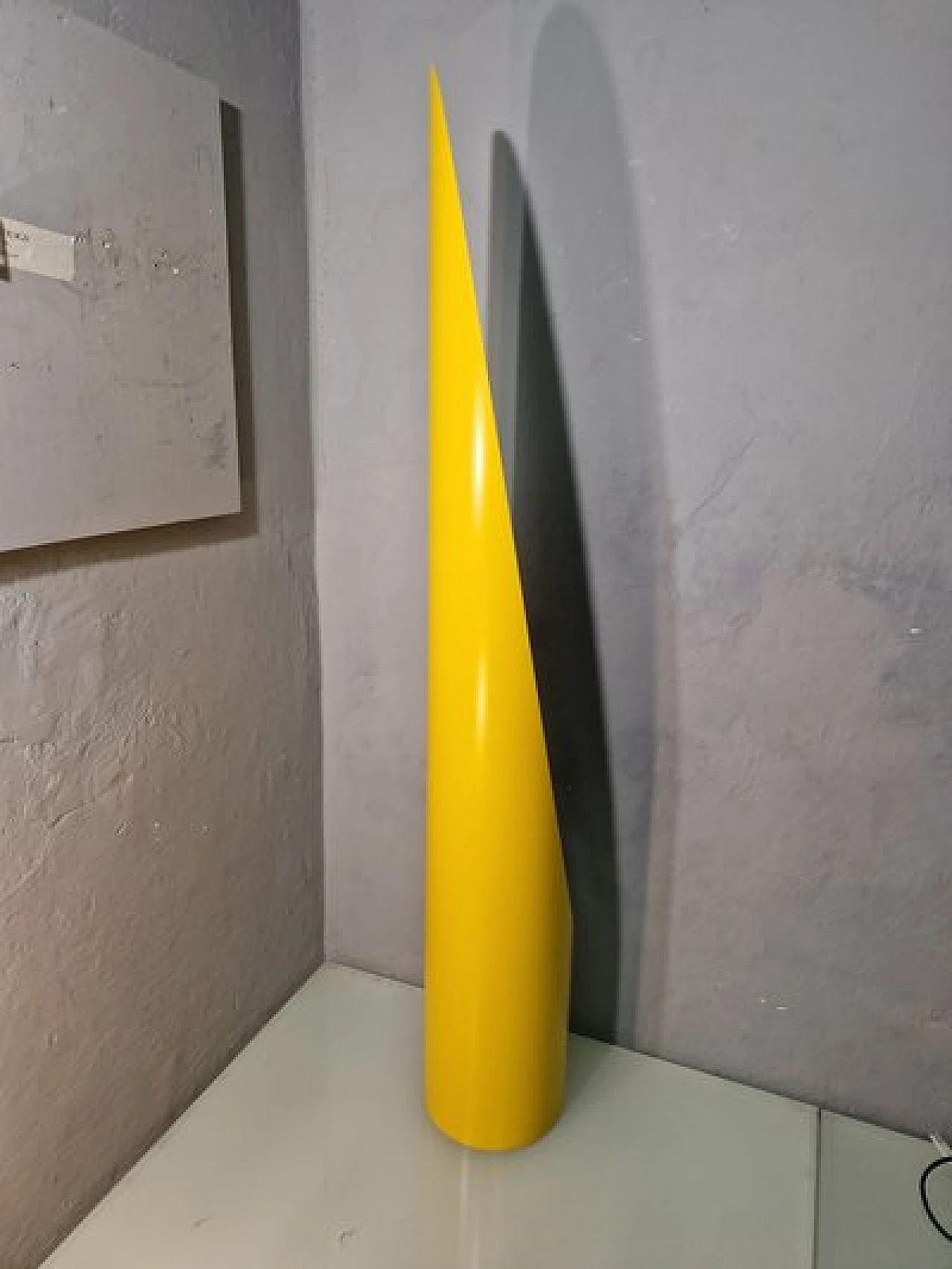 Specchio da terra Unghia con struttura in pvc giallo, anni 2000 3