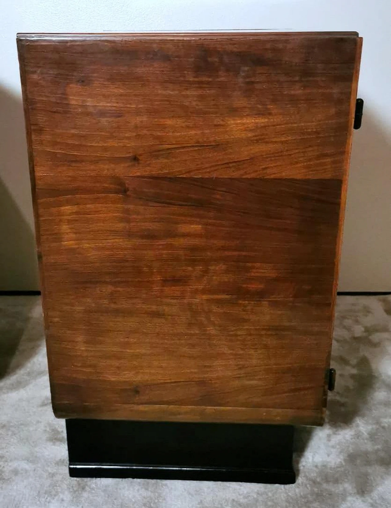 Pair of Art Deco walnut burl bedside tables with black glass, 1930s 13