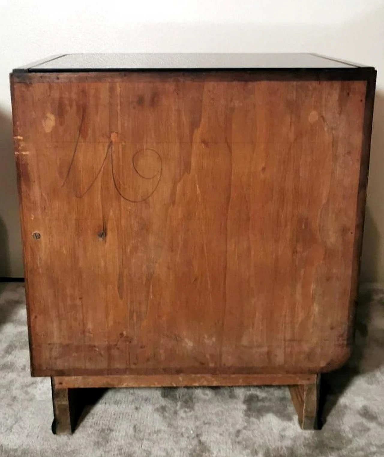 Pair of Art Deco walnut burl bedside tables with black glass, 1930s 17