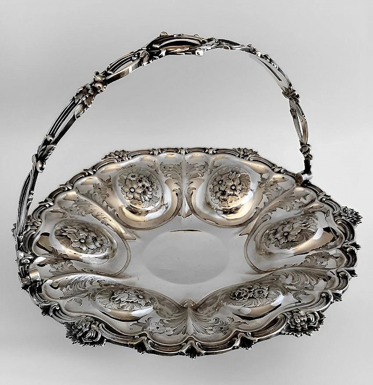 Victorian chiselled and engraved 925 silver basket, late 19th century 2