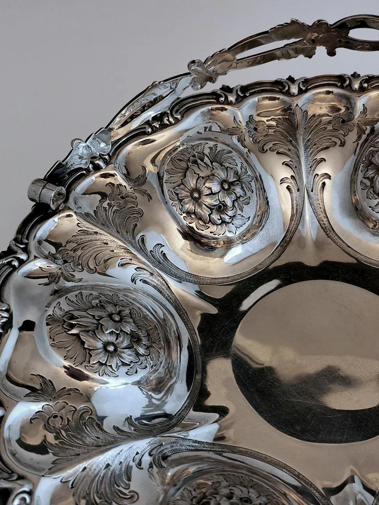 Victorian chiselled and engraved 925 silver basket, late 19th century 9