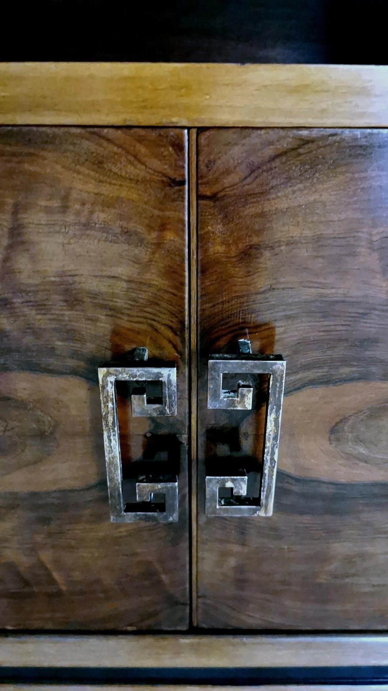 Pair of Art Deco bedside tables in walnut with black glass top, 1930s 15