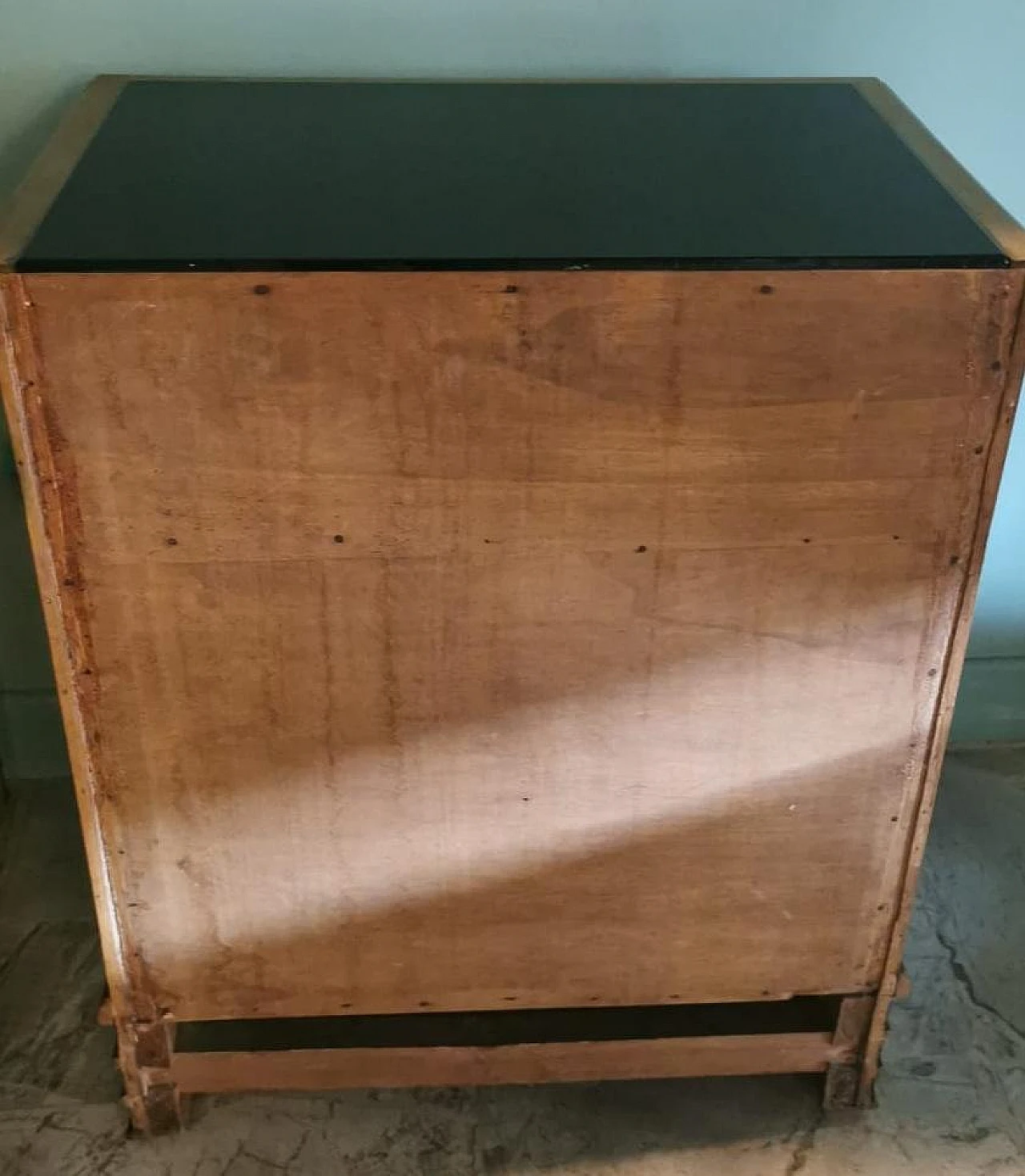 Pair of Art Deco bedside tables in walnut with black glass top, 1930s 18