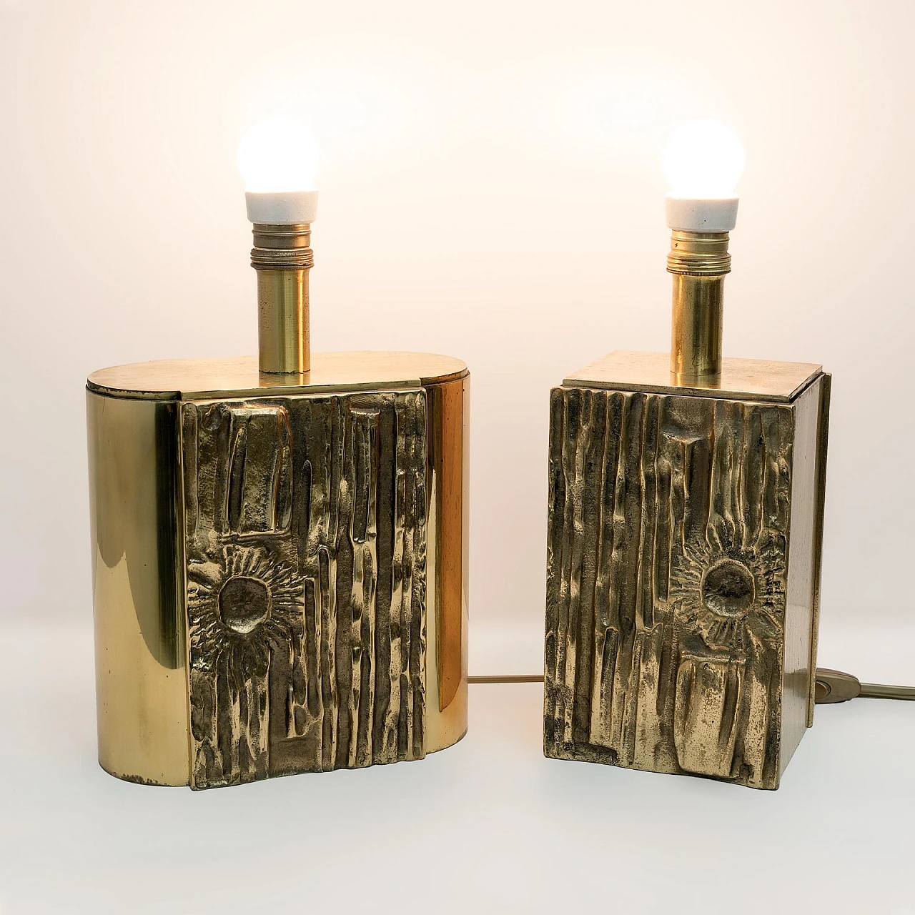 Pair of brass table lamps attributed to Angelo Brotto, 1960s 5