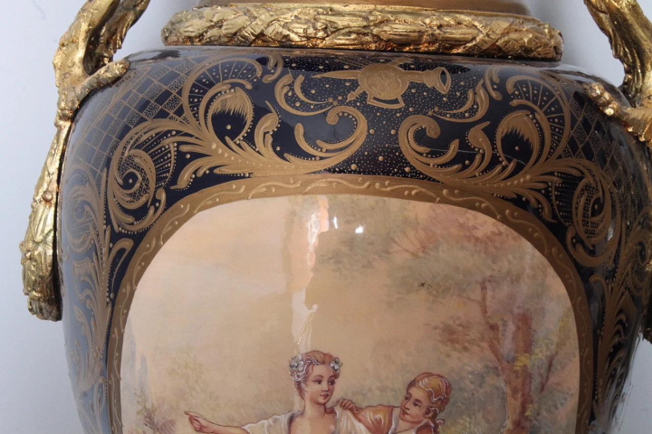 Coppia di vasi in porcellana Sevres con bronzi, inizio '900 3