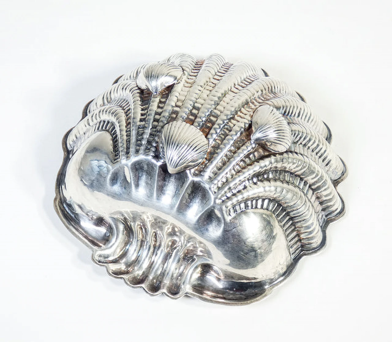 Ciotola a conchiglia in argento 800 di Rino Greggio, anni '50 11