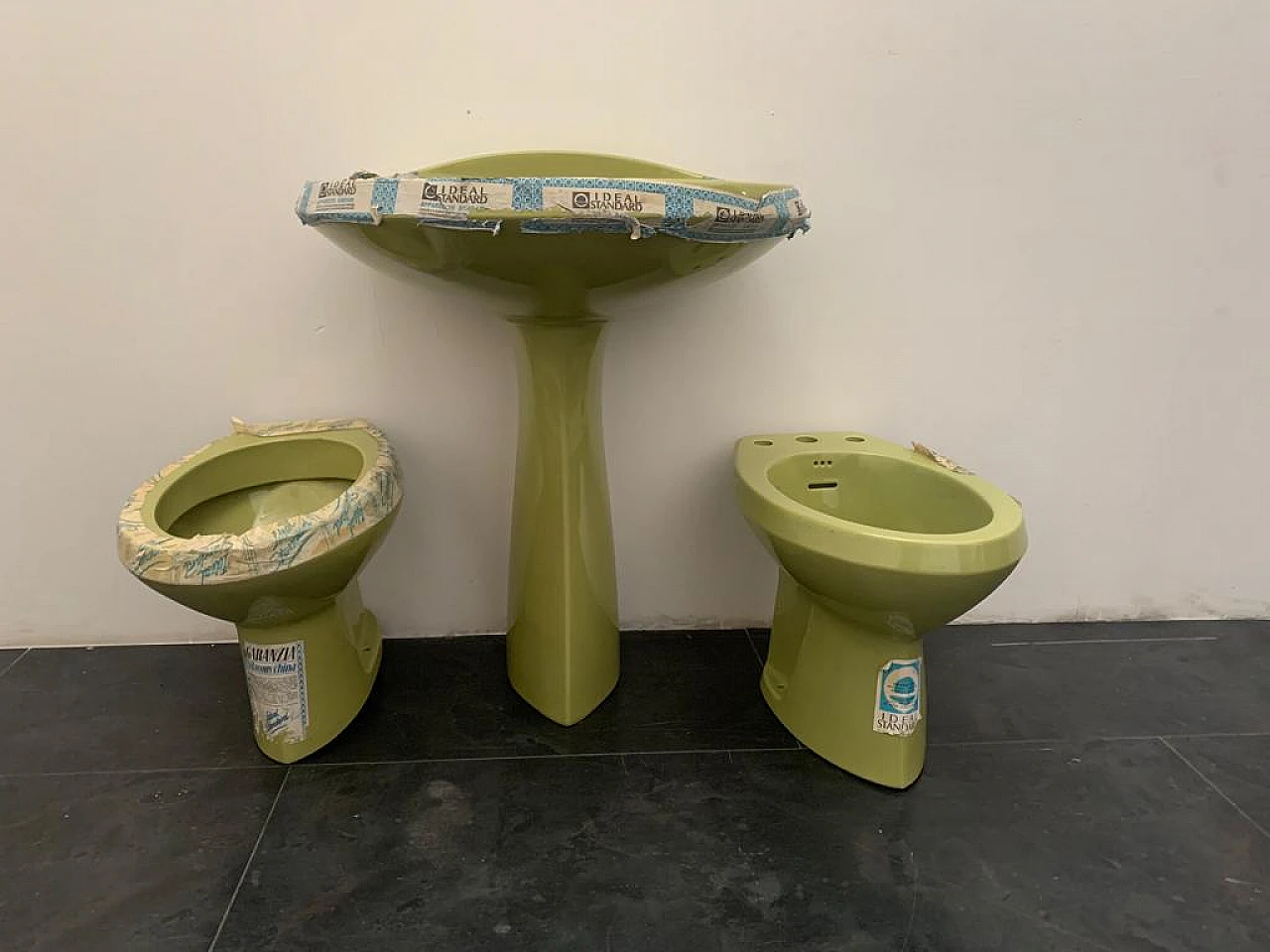 Ellisse green washbasin, bidet and toilet  by Ideal Standard, 1970s 14